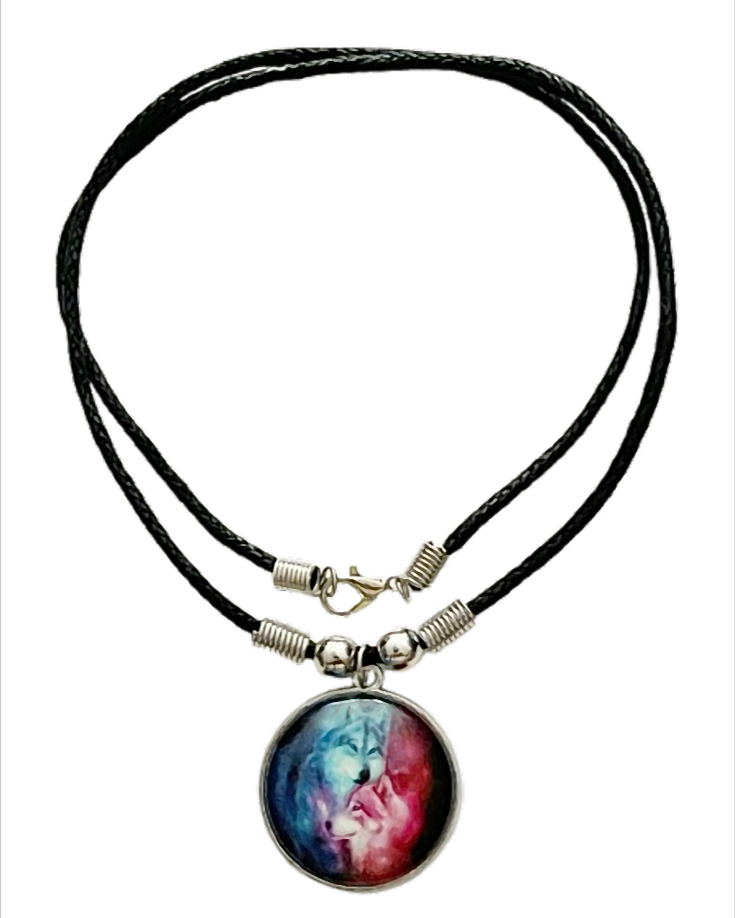 Kette mit Cabochon Anhänger, 2 Wölfe in pink und blau