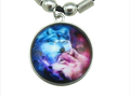 Kette mit Cabochon Anhänger, 2 Wölfe in pink und blau