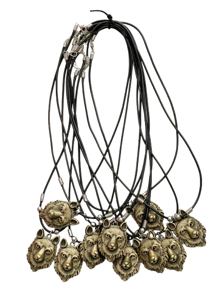 Kette mit goldenem Wolfskopf-Anhänger am Wachsband – 48 cm