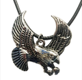 Kette mit angreifendem Adler am Wachsband – 48 cm