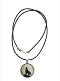Lunar Wolf Spirit  Kette mit Wolf Motiv – Cabochon Anhänger