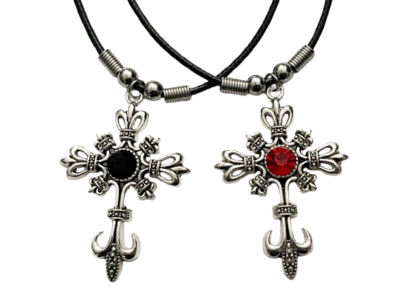 Silbernes Kreuz Kette mit Schmuckstein am Wachsband