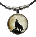 Lunar Wolf Spirit  Kette mit Wolf Motiv – Cabochon Anhänger