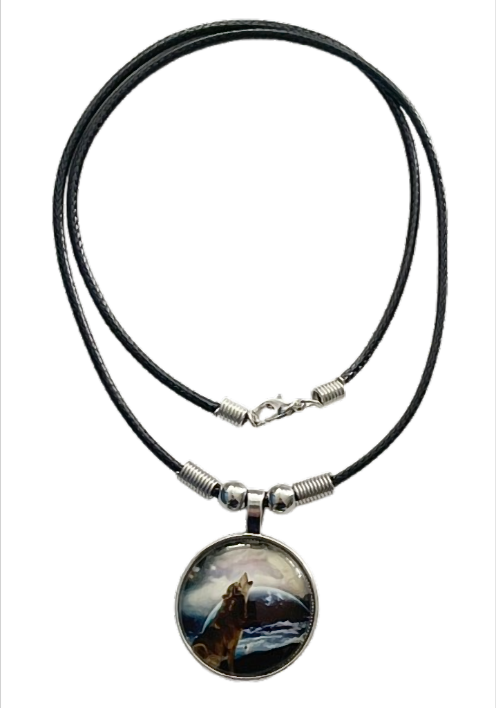 Lunar Wolf Spirit  Kette mit Wolf Motiv – Cabochon Anhänger