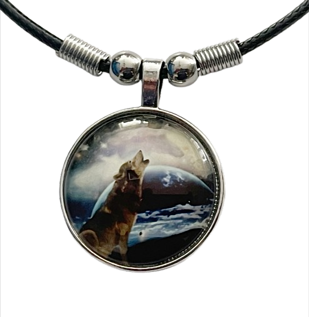 Lunar Wolf Spirit  Kette mit Wolf Motiv – Cabochon Anhänger