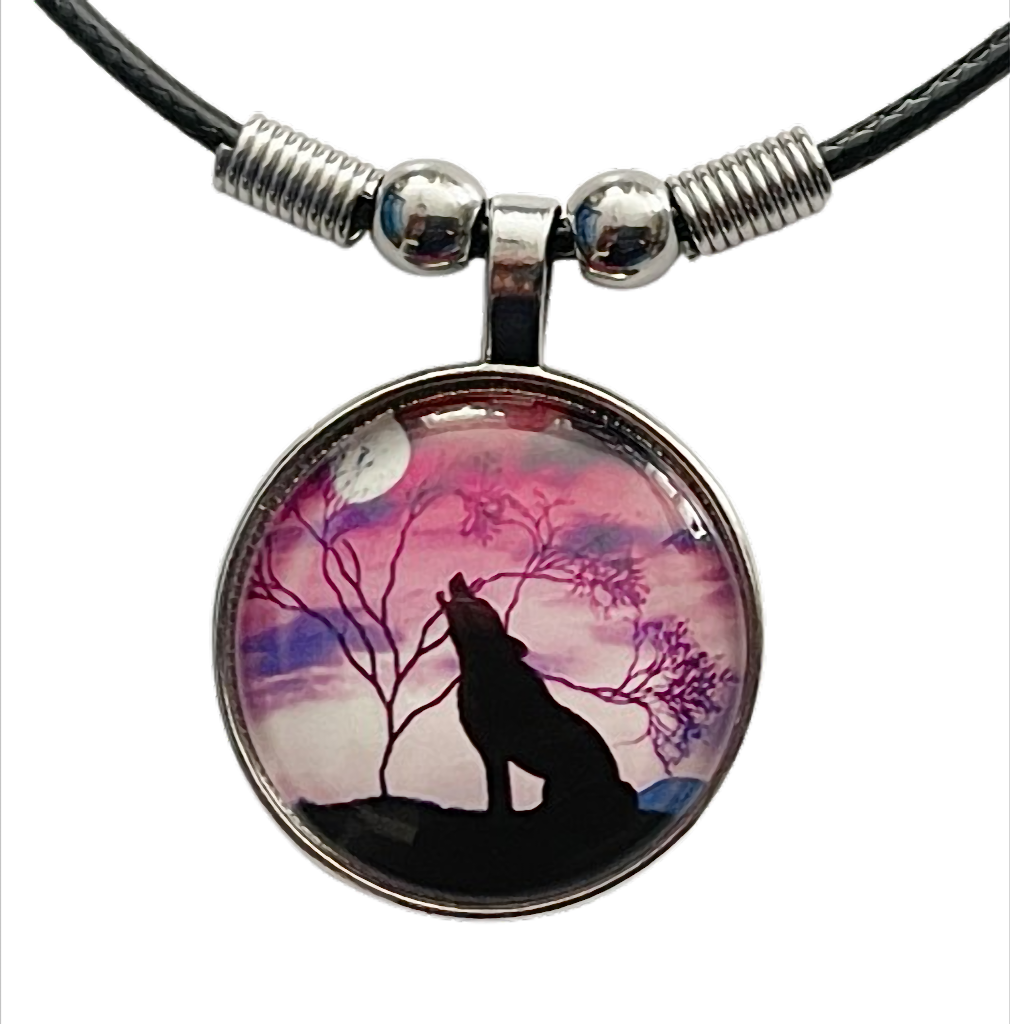 Lunar Wolf Spirit  Kette mit Wolf Motiv – Cabochon Anhänger