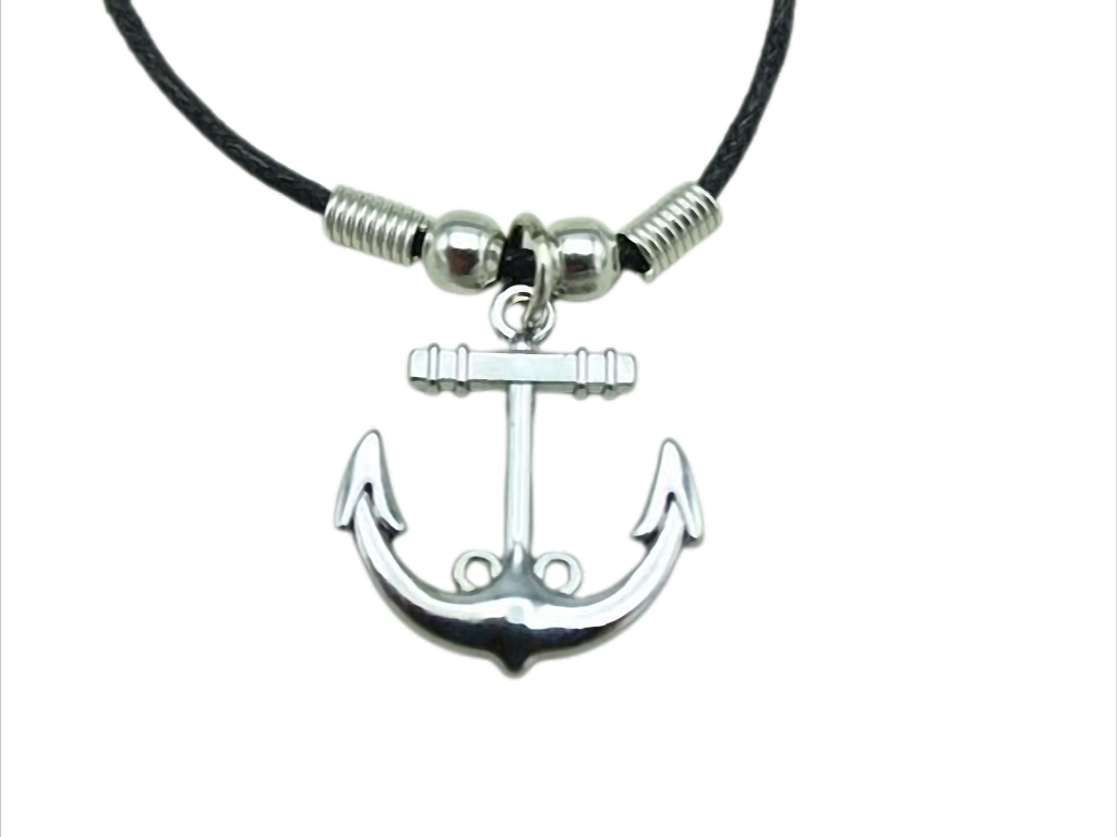 Kette mit Anker-Anhänger am Wachsband