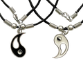 Geteiltes Yin-Yang Anhänger am Wachsband – 48 cm