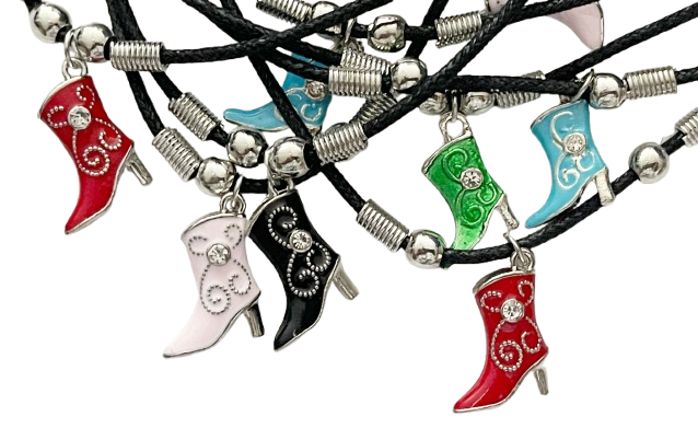 Kette mit Anhänger Cowboystiefel – Wachsband – 48 cm