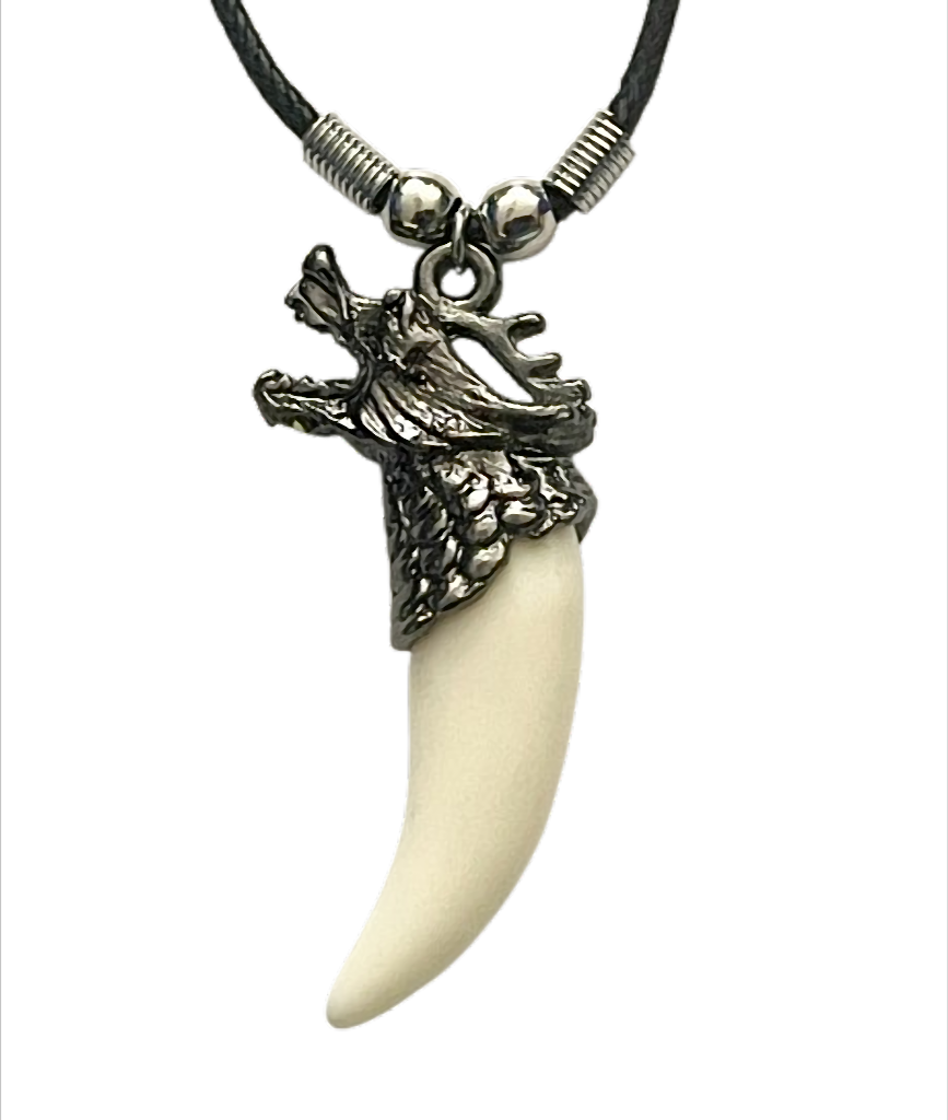 Kette mit Drachenzahn am Wachsband – 48 cm